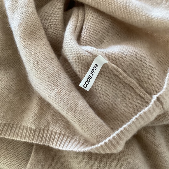 Boston Proper 100% Cashmere Light Beige/Oatmeal V-Neck Tunic Sweater Kimono Slvs - Picture 13 of 13